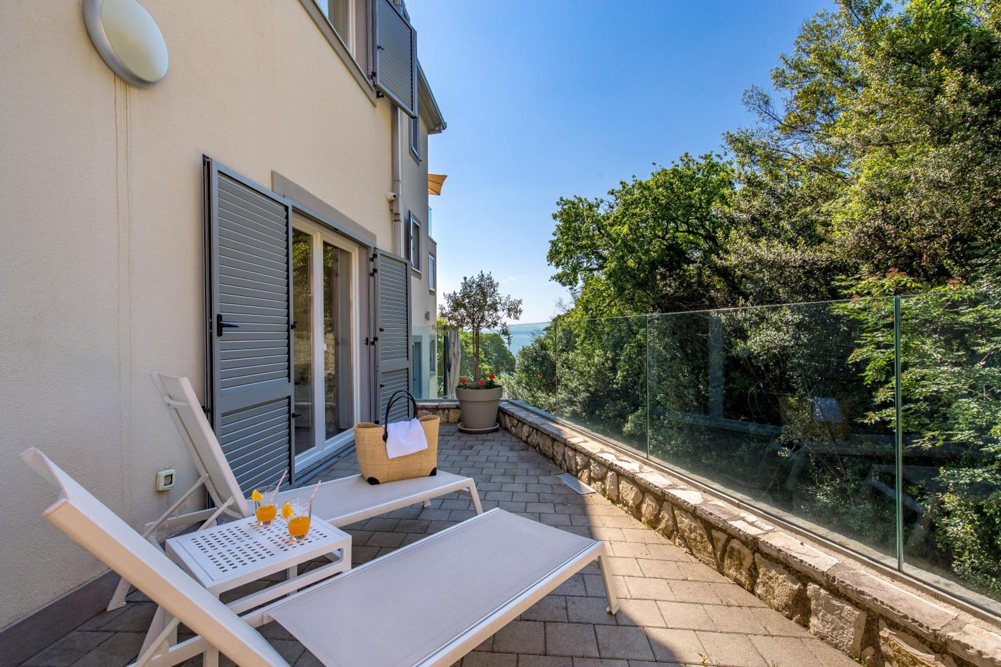 Plage Lovran Residence エクステリア 写真