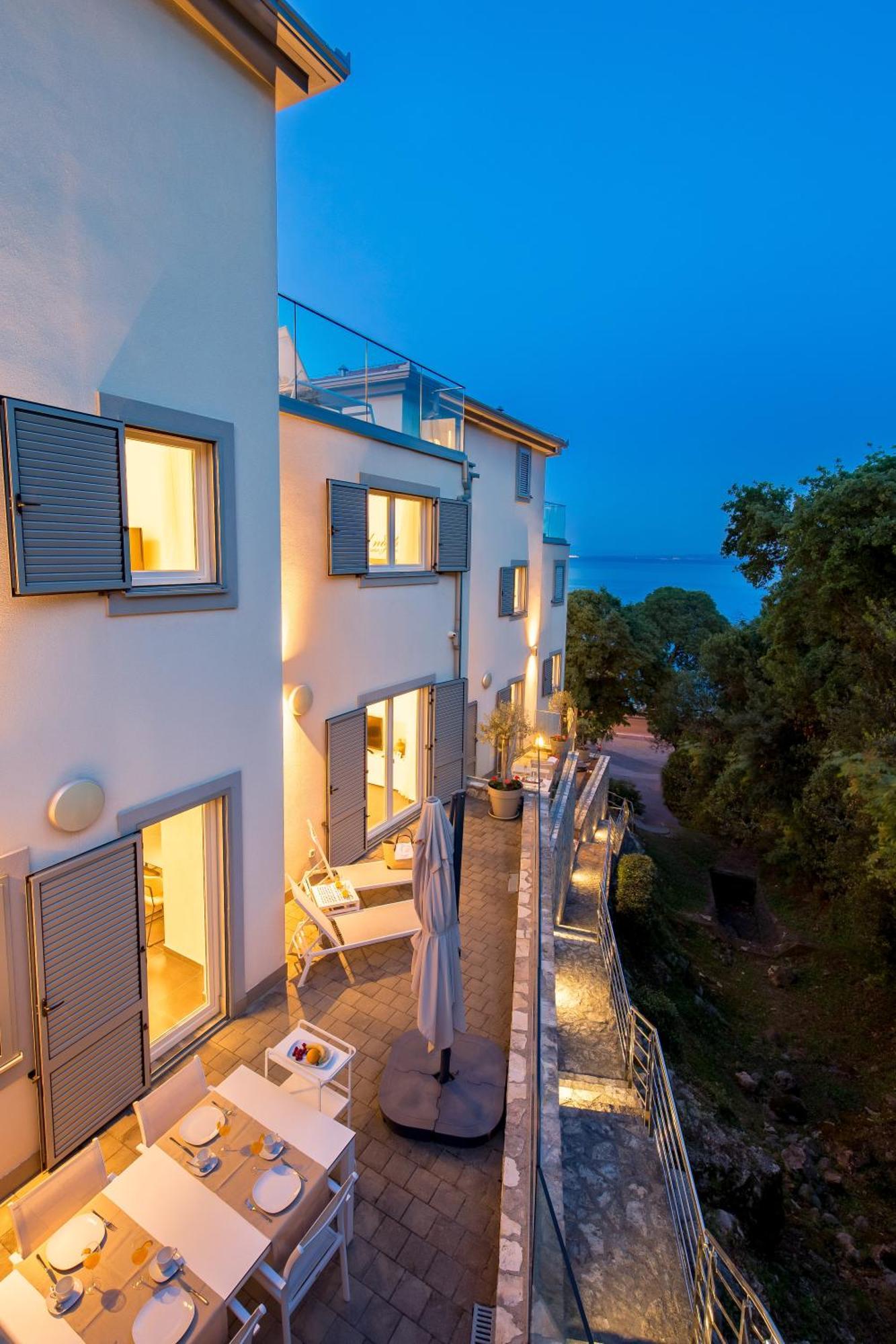 Plage Lovran Residence エクステリア 写真