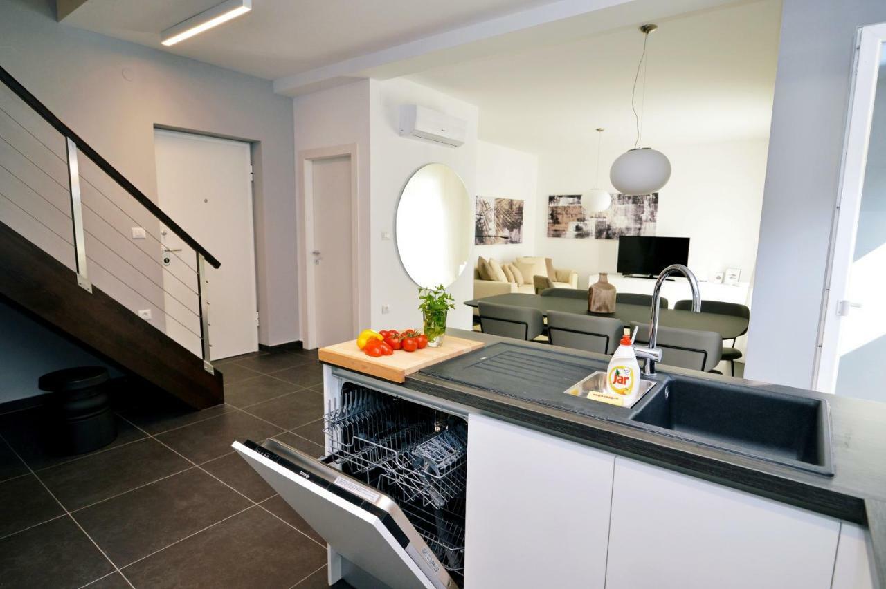 Plage Lovran Residence エクステリア 写真