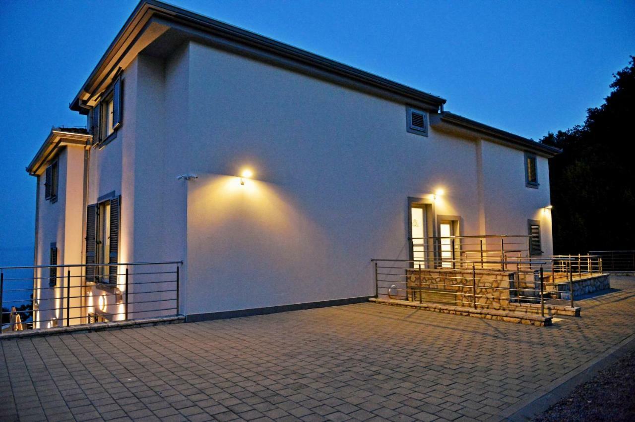Plage Lovran Residence エクステリア 写真